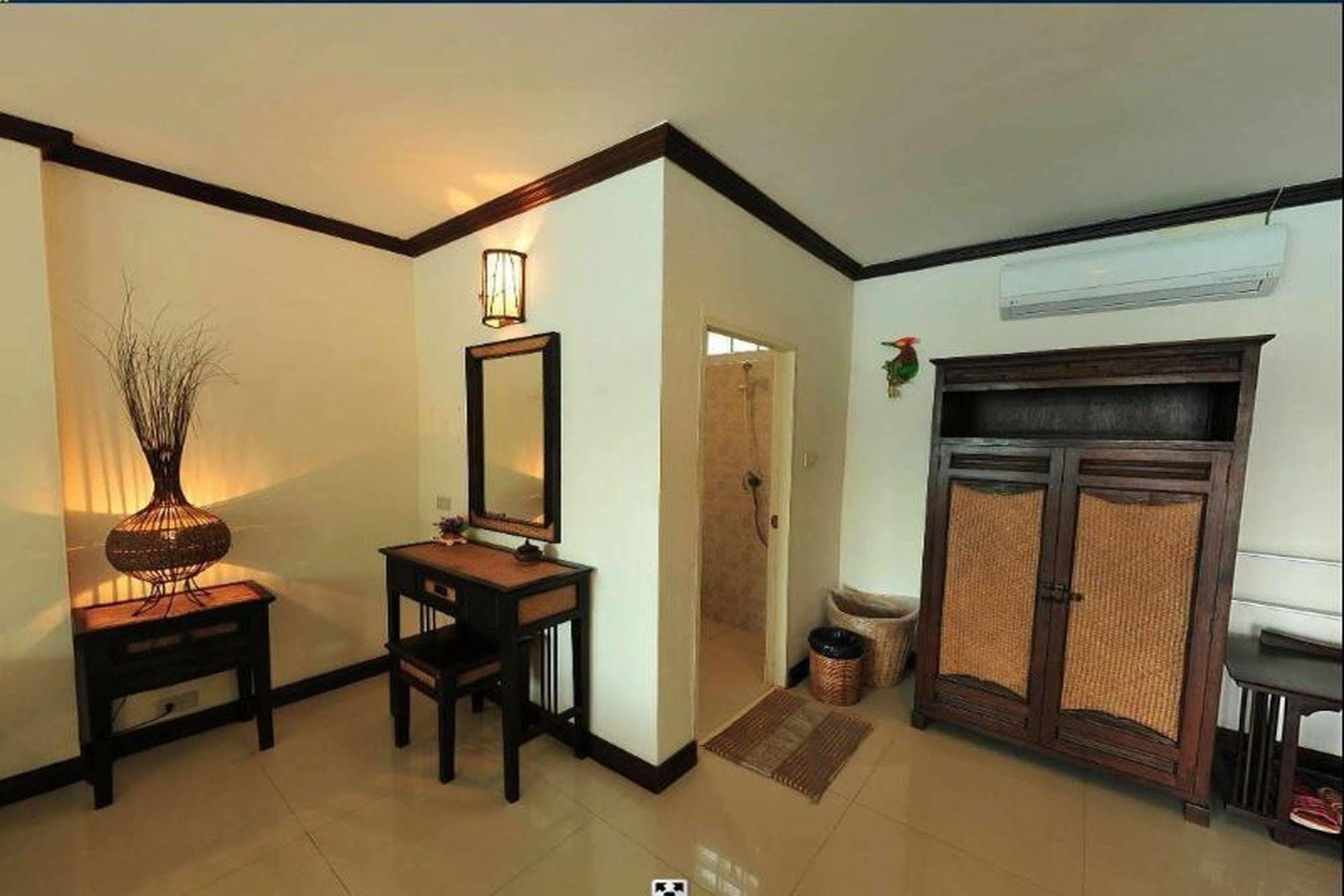 Chart Trip Resort Nakhonratchasima Esterno foto