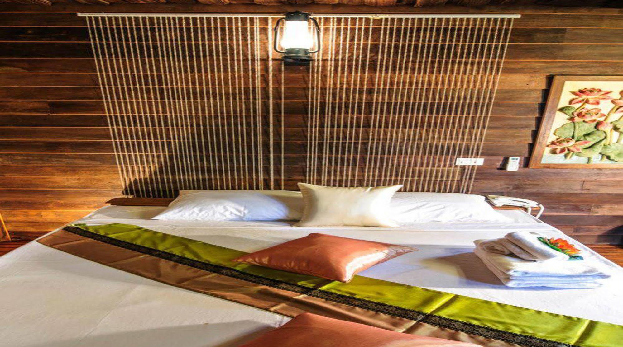 Chart Trip Resort Nakhonratchasima Esterno foto