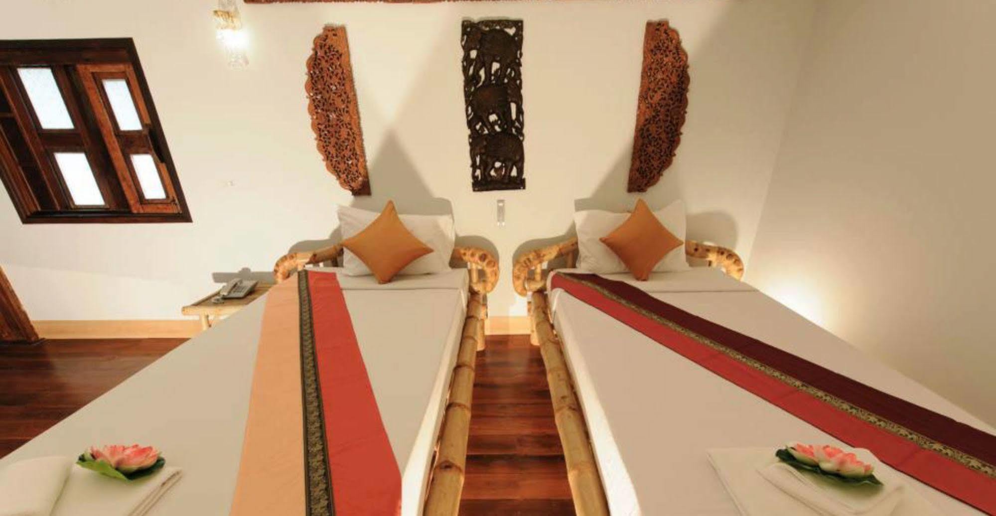 Chart Trip Resort Nakhonratchasima Esterno foto